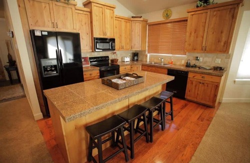 Eden House | 5 bdr 3ba Great House Great Value Resort FUN