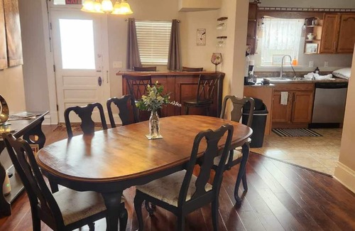 Hermann House | 5 bed 2 Bath in Downtown Hermann, MO