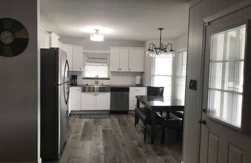 Camdenton House | 5 BED/3 BATH 7 Steps to Great Dock, Large Cove, Secluded, Parking for All