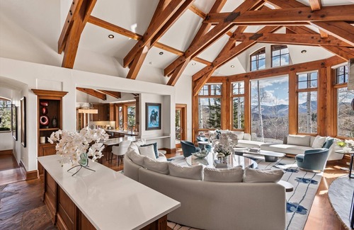 Snowmass Village House | 5 Bed/5.5 Bath Ski-In, Ski-Out Home in Exclusive Two Creeks Neighborhood