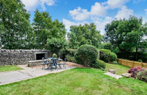Halifax House | 5 Bed in Halifax 96061