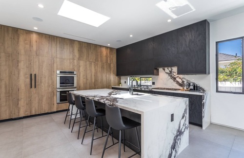 McManus House | 5 BED LUXURY HOME W/POOL&BBQ
