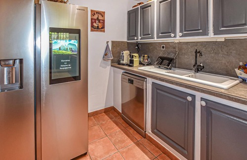 Murs House | 5 bedroom accommodation in Murs