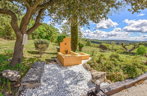 Murs House | 5 bedroom accommodation in Murs