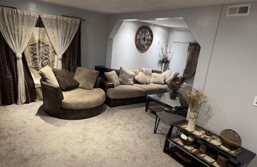 Keansburg Apartment | 5 bedroom apartment hotel