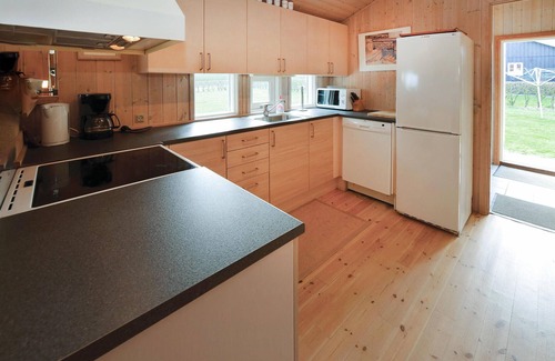 Mommark Strand House | 5 bedroom awesome home in Sydals