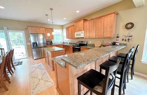 Huron House | 5 Bedroom Beach House in Old Homestead