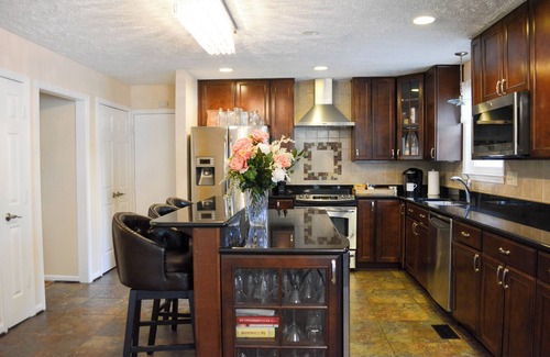 Fort Washington House | 5 Bedroom Boutique Home w/Swimspa and Backyard Oasis.