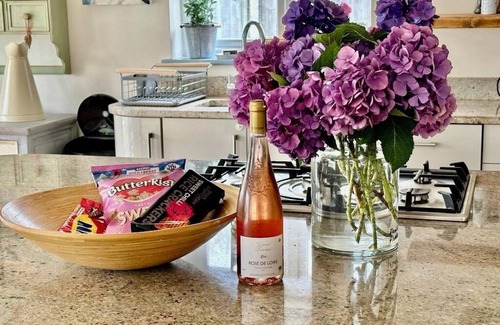 East Wittering House | 5 bedroom family friendly Beach House, close to beach and village.