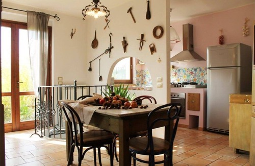 Monteciccardo Apartment | 5-bedroom holiday apartment: nature, swimming pool, relax 30 mins from the beach