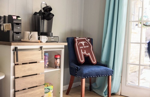 College Station House | 5 Bedroom Home 6 Minutes to Kyle Field—Perfect Game Day House or Ring Dunk