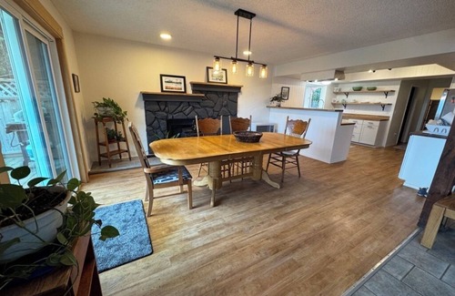 Homer House | 5-bedroom Homer Adventure Retreat