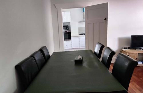 Epsom House | 5 Bedroom House, 7 Rangiatea Road, Epsom, Auckland