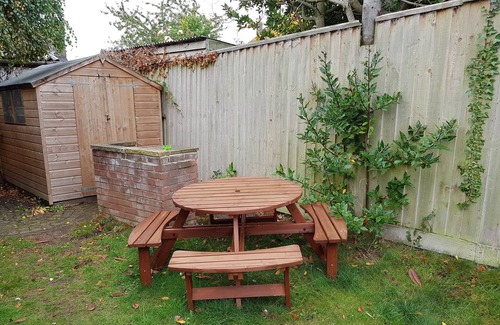 Exmouth House | 5 Bedroom Seaside Home Sleeps 10
