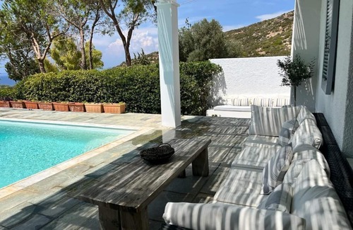 Saronida Villa | 5 Bedroom Villa with Private Pool, Saronida, Athens Riviera