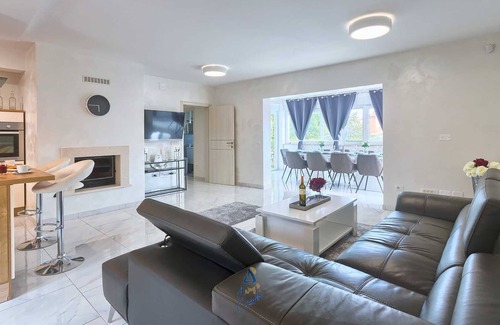 Buici Villa | 5 bedroom villa with pool in Porec