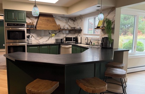 Albrightsville House | 5 bedrooms 10 beds + 3.5 bath with HEATED PRIVATE pool,Hot tub,Game room & More!