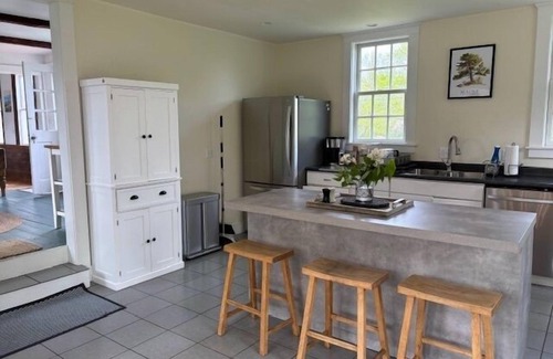 Walpole House | 5 BR, 2 BA Spacious Farmhouse Walking Distance to Golf Course