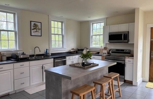 Walpole House | 5 BR, 2 BA Spacious Farmhouse Walking Distance to Golf Course