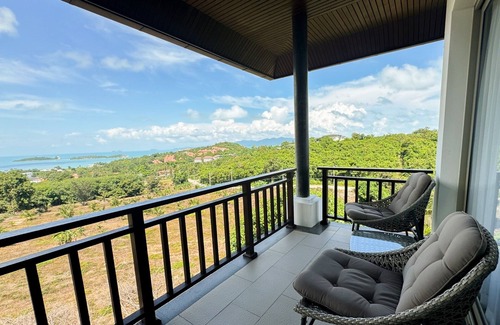 Choeng Mon Villa | 5 BR Sea View Private Pool Sunset & Sunrise Villa Short Walk to Choeng Mon Beach