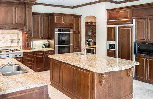 Bay Isle House | 5 BR SIESTA KEY SPA GETAWAY WITH GOLF SIMULATOR, TURFED YARD, AND MANCAVE.
