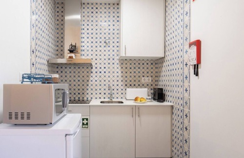 Lordelo do Ouro e Massarelos Apartment | 5 Captivating Rustic Flats w/Jacuzzi and Garden