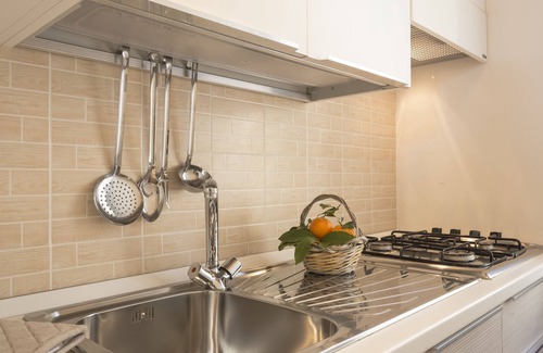 Chiaramonte Gulfi Villa | 5 cottages overlooking the Sicilian countryside, suitable for families