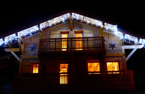 Les Contamines-Montjoie Ski Chalet | 5* luxury chalet with magnificent views including eternal snow