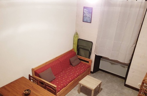 Saint-Colomban-des-Villards Apartment | 5 minutes from the Sybelles ski area! Fully equipped apartment with a view.