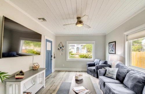 New Warrington House | 5 Mi to Dtwn Bright Home with Yard in Pensacola!