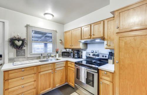 Garden Home-Whitford Apartment | 5 Mi to Oregon Zoo Apartment with Private Yard