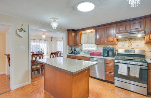 Medford House | 5 Mi to TD Garden: Quiet Medford Getaway!