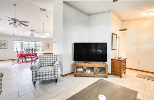 Spring Hill House | 5 Mi to Weeki Wachee Spring Hill Home with Lanai