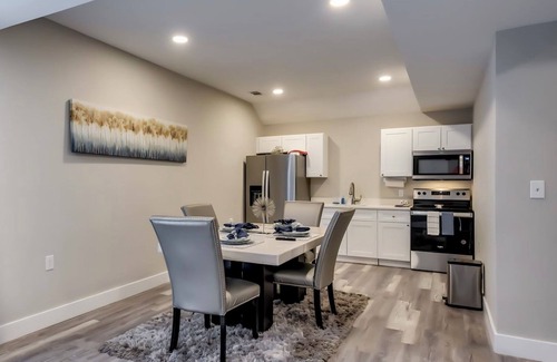 Atlanta House | 5 Miles from GWCC, State Farm Arena, & Mercedes Benz Stadium n5Bdrm+GmRm+Theater