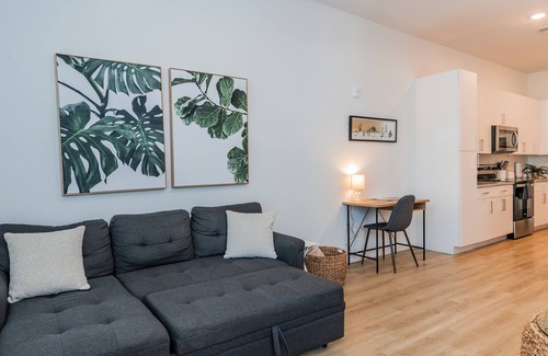 North Hyde Park Apartment | 5 min Downtown/Hyde Park/UT 5-Star