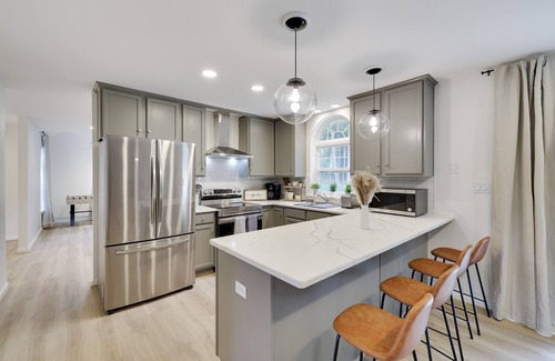 Blakeslee House | 5 mins to Jack Frost-Game Room-Fireplace-Fire Pit