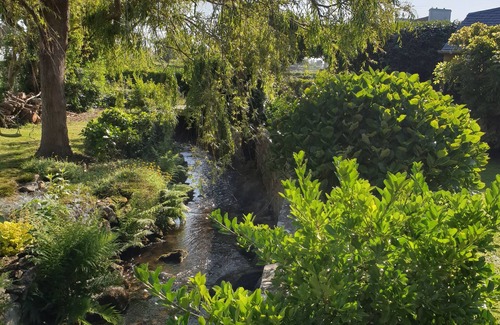 Landunvez House | 5 minutes from a surfing beach, bright and quiet wooden house