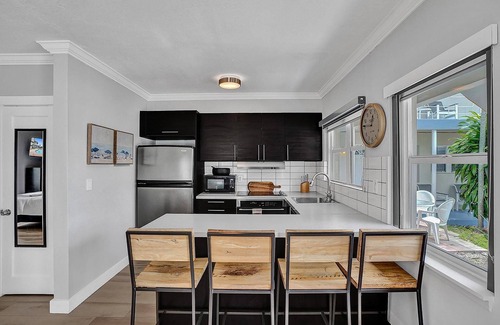 East Fort Lauderdale Condo | 5 minutes to the beach. Watch perfect sunsets and yachts on your private deck.