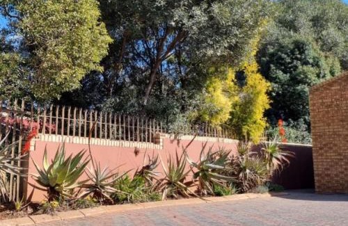 Vanderbijlpark Apartment | 5 on Ash