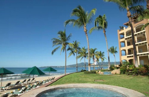 Flamingos Condo | 5* RESORT/CONDO-NUEVO VALLARTA-BEACHFRONT WITH SWIM UP BAR!