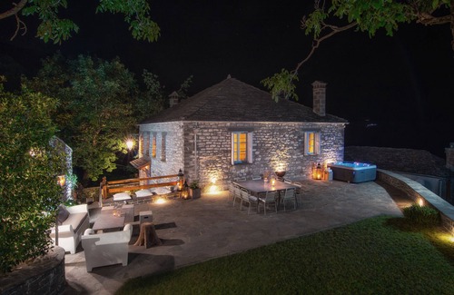 Dikoryfo Villa | 5 Senses luxury villa with jacuzzi