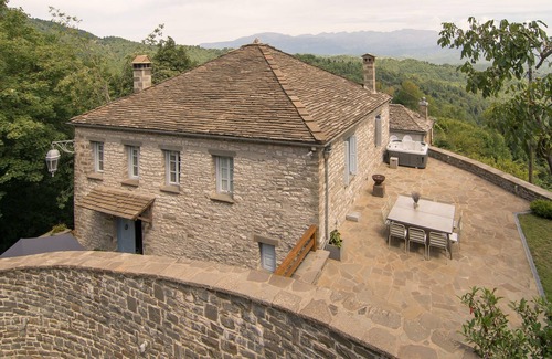 Dikoryfo Villa | 5 Senses luxury villa with jacuzzi