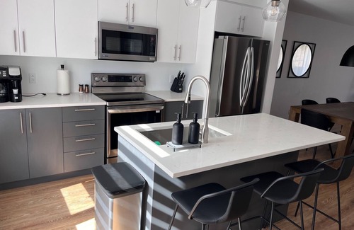 Saint-Faustin-Lac-Carre House | 5 Star Mountainside Retreat - ski in/ski outn