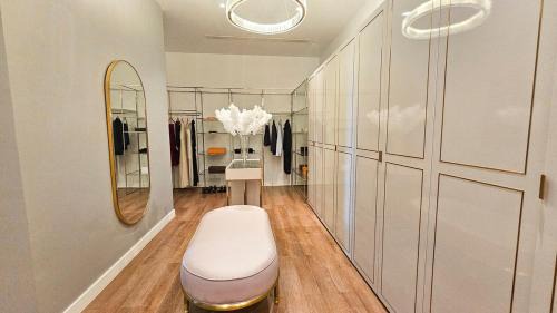 Nong Chaeng Villa | 5-Star Pool Villa 4BR Private Luxury-Sukhumvit