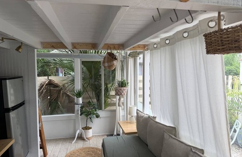 Bungalow Hill House | 5 star rated guest house heated pool