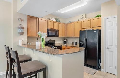 Fort Walton Beach - Destin House | 5 Star Resort 2BR 2 BATH King Suite Shuttle Pools Across from Beach 2208