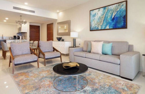 Santa Rosa Apartment | 5 Star Resort w/Luxurious, Gorgeous Suites. Diff size rooms & all inclusive opt
