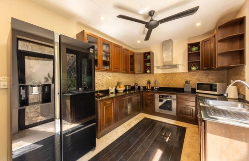 Lamai Villa | 5-Star traditional Rangsit Villa, 6-bedroom retreat with infinity pool and stunning views