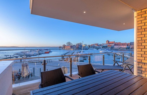 Muritz Apartment | 5-star vacation apartment Quartier Lounge in the harbor residence Waren (Müritz)