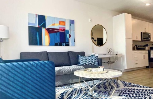 North Hyde Park Apartment | 5 STARS 1BR Hyde Park 5mDTwn POOL